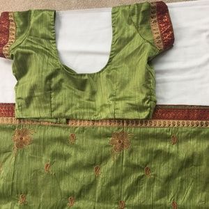 New 2pc Green Sari & Blouse